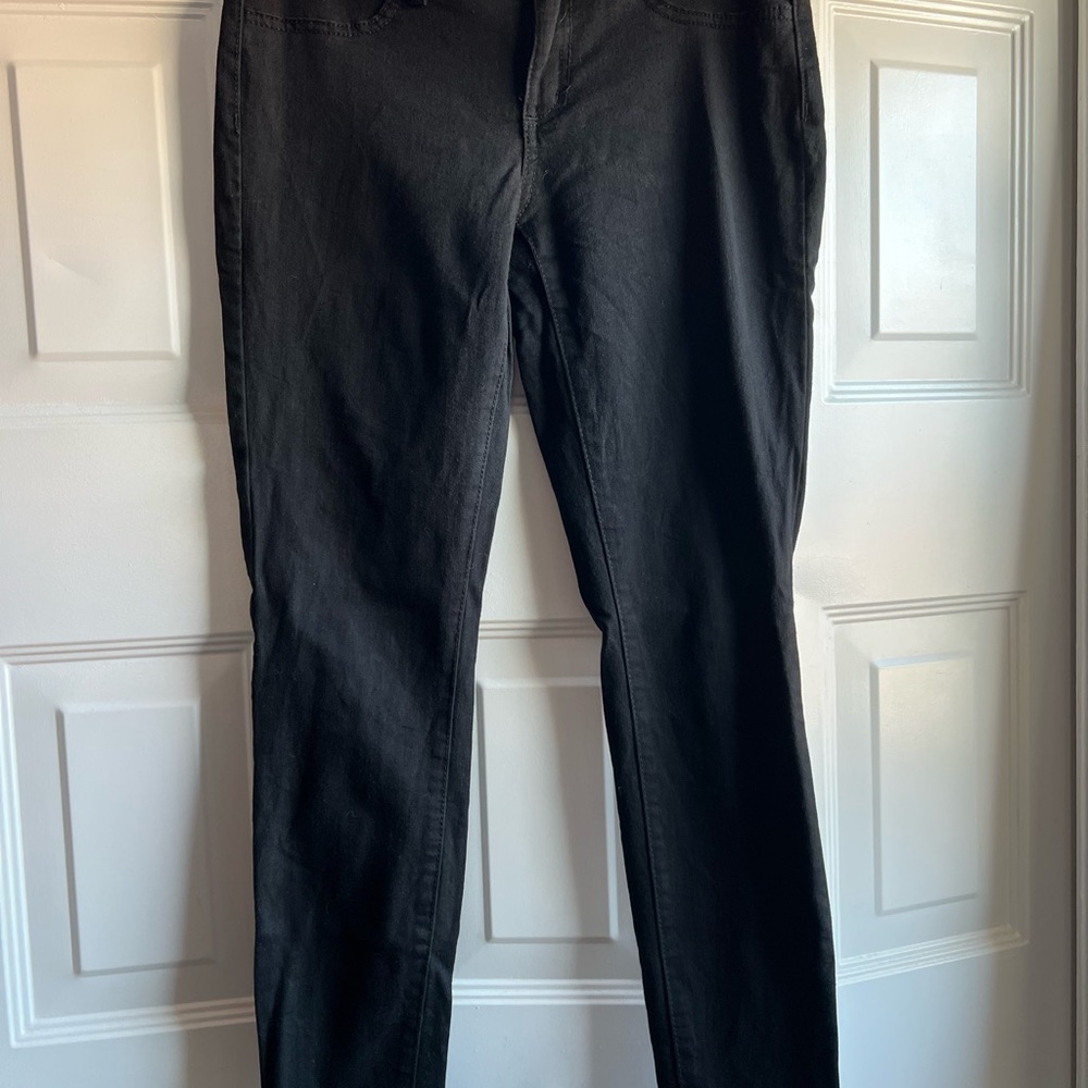 Women’s Black Skinny Jeans